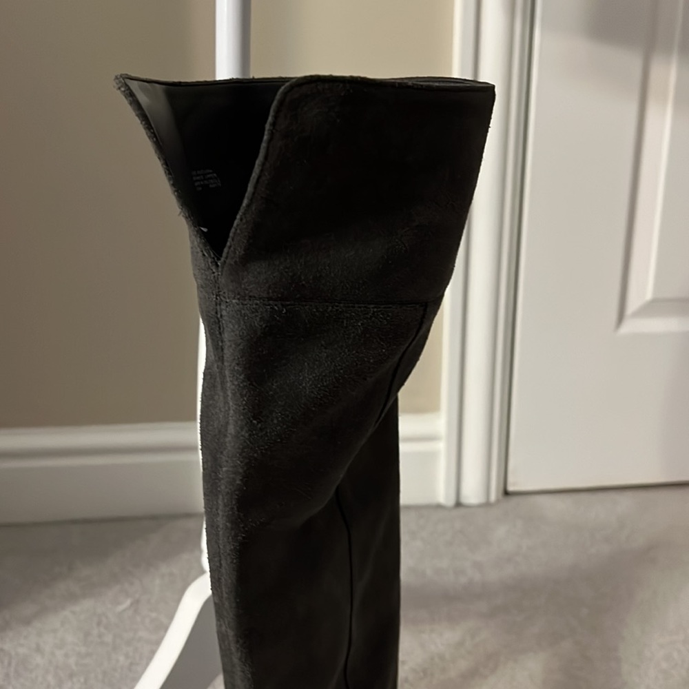 Over the knee boots - Picture 7 of 7